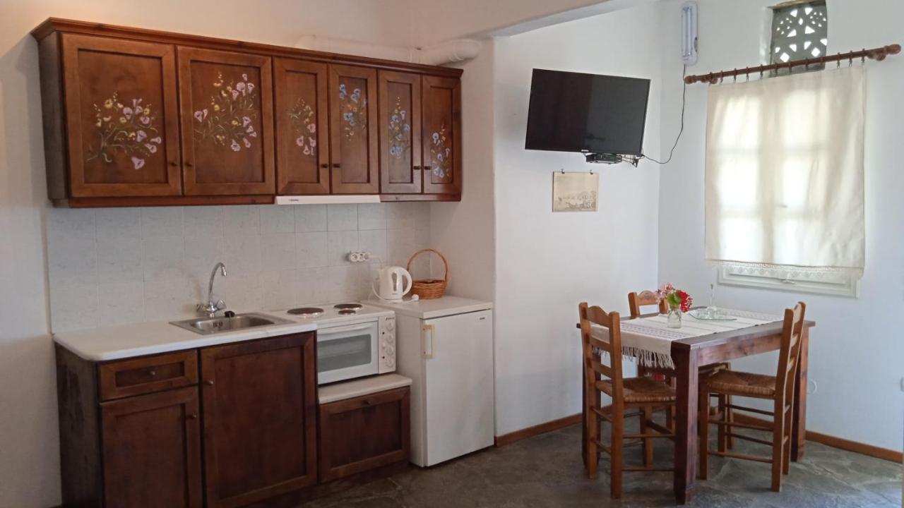 Parodosiako Diamerisma Rochari Platia  Exterior photo