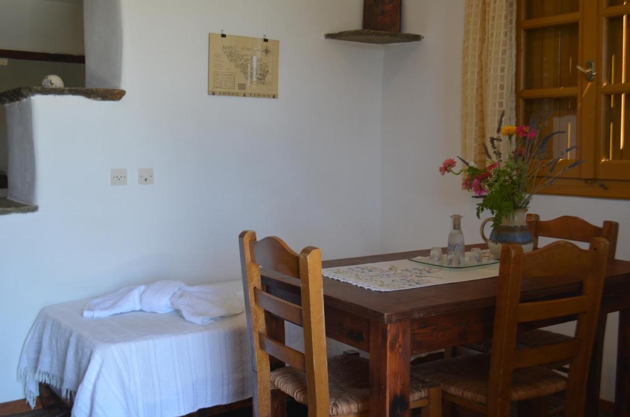 Parodosiako Diamerisma Rochari Platia  Exterior photo
